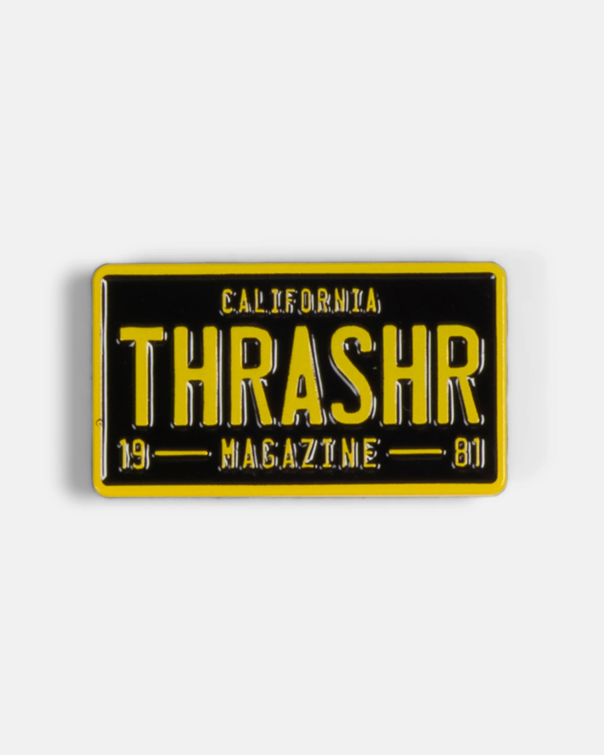 LICENSE PLATE - LAPEL PIN - BLACK / YELLOW